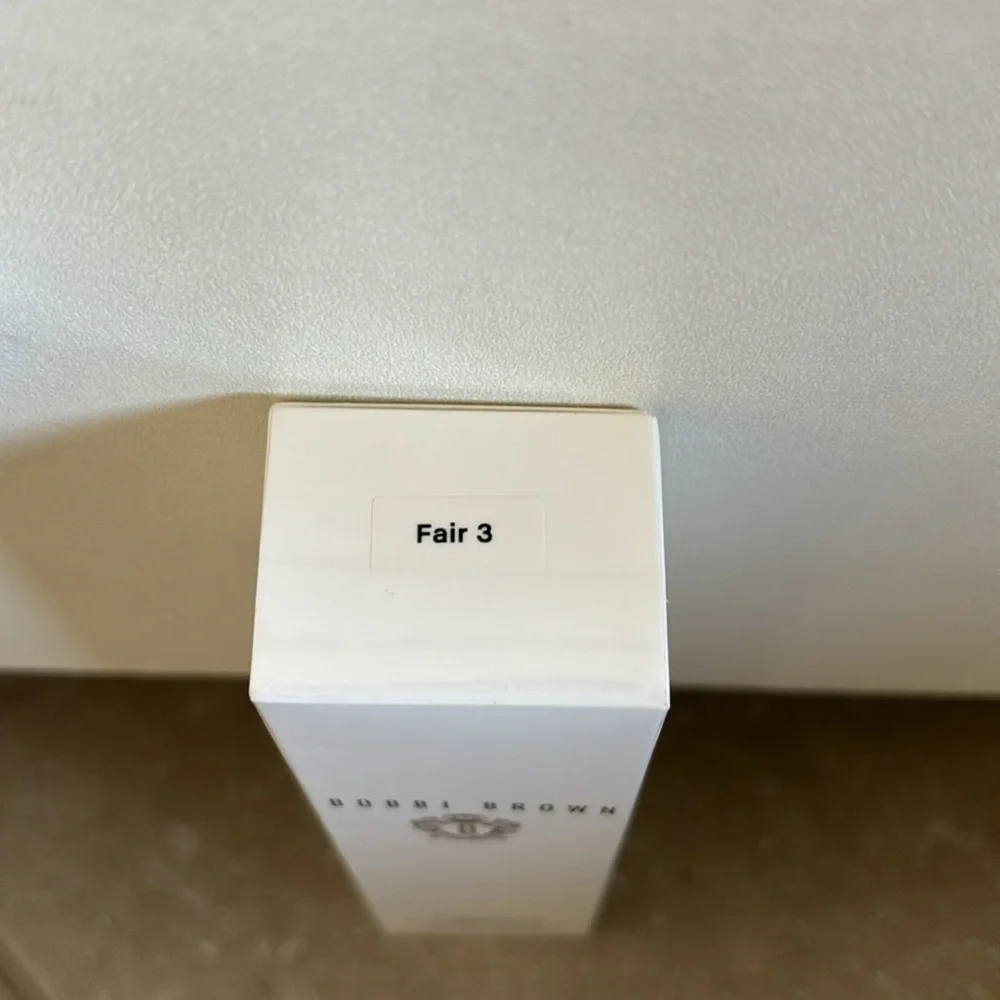💕Bobbi Brown Vitamin Enriched Skin Tint SPF 15 Fair 3(full size)